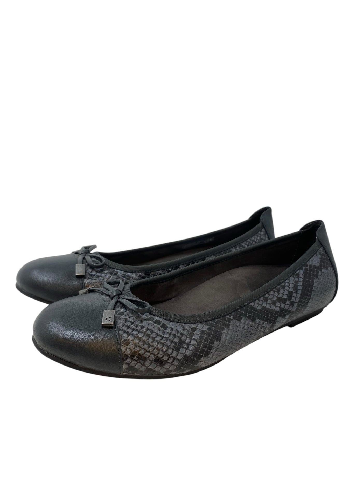 Vionic Women Size 9.5 Grey Print Flats